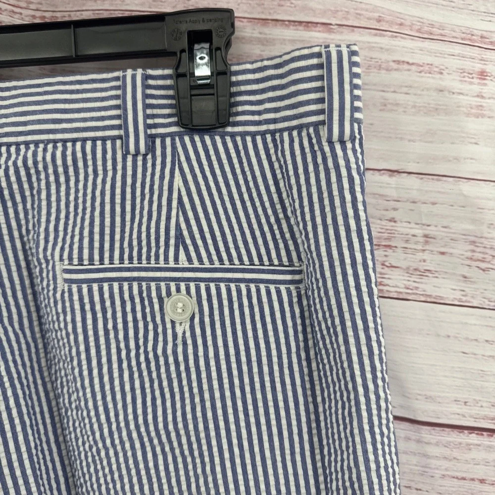 Brooks Brothers Shorts Mens Size 36 Blue White Striped Seersucker Pleated Cotton